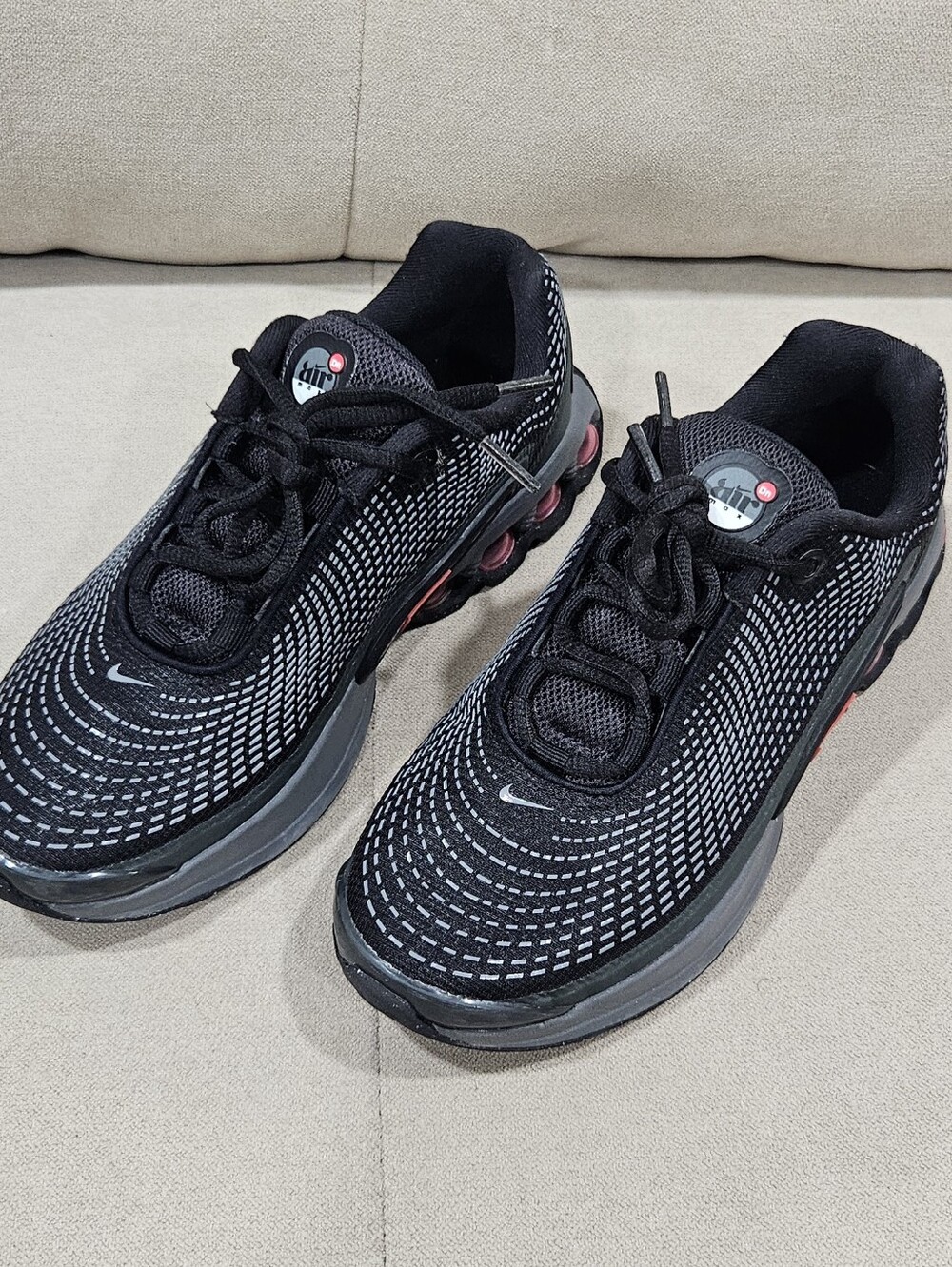 Nike Air Max DN  Black and Red Air-Cushioned Running Sneakers